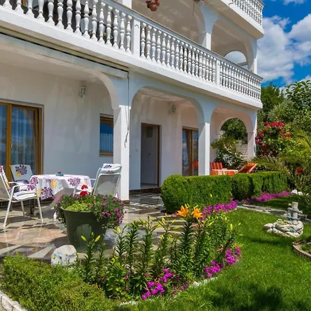 Hotel Lorina